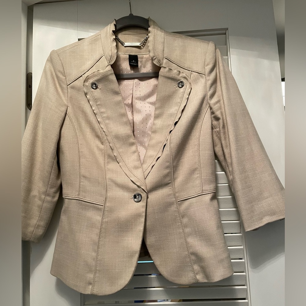 White House Black Market Tan Black - Size 0